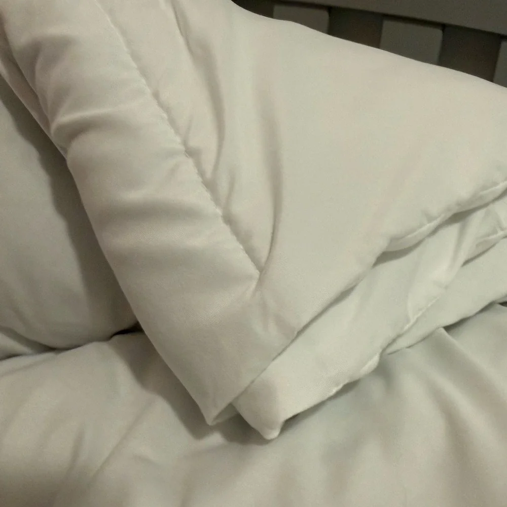 The Big One White‎ Down Alternative Reversible Comforter Full Queen 86x86